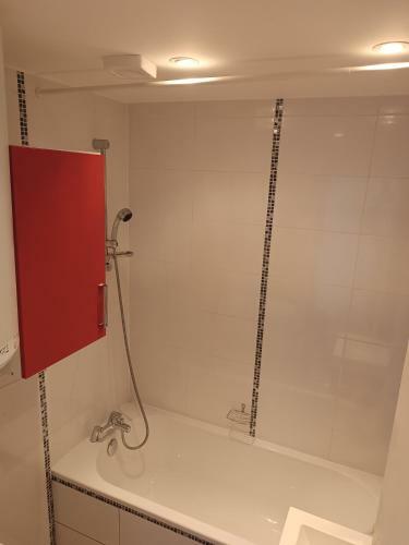 Apartamento Grand Studio Avec Balcon, Bord De Mer Et Box