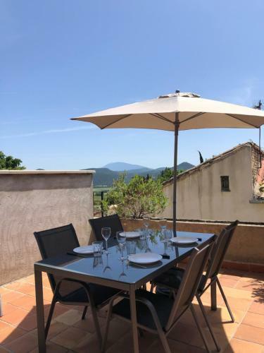Apartamento Logement Au C?ur Du Village De Rasteau