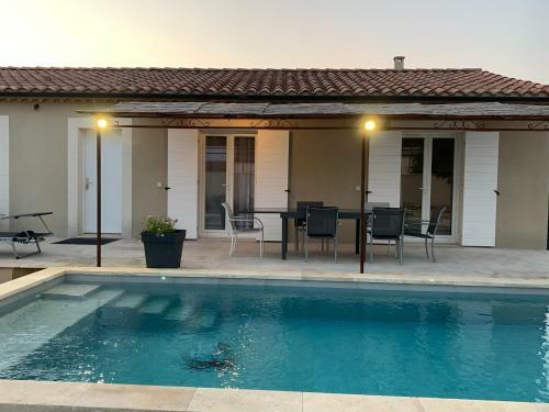 Villa Proven�ale Avec Piscine
