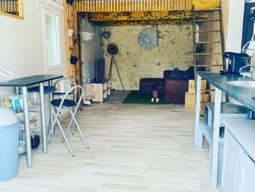 Maison Enti�re Avec Jaccuzi Et Sauna