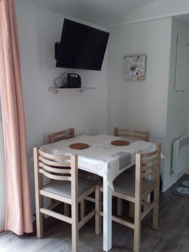 Camping Les Pierres Couch�es