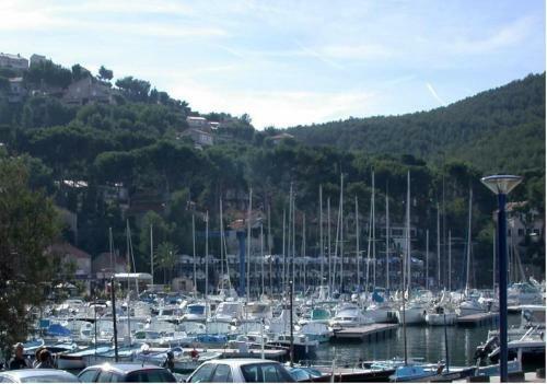 Apartamento T3 Vue Mer Calme � La Madrague