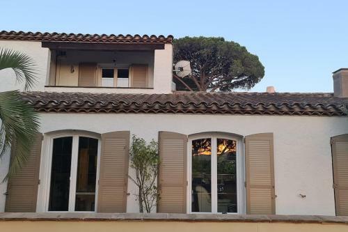 Ste Maxime Villa 5 * - Piscine Chauff�e - 6/9 Pers