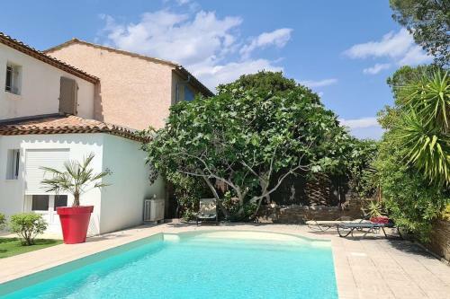 Ste Maxime Villa 5 * - Piscine Chauff�e - 6/9 Pers
