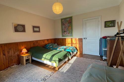 Spacious 2 Bedroom Apartment In Historic Building