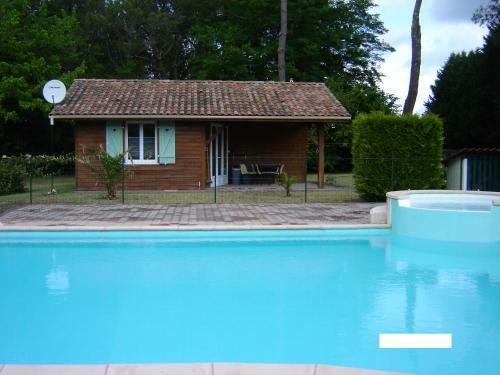 Chalet Saint Julien En Born