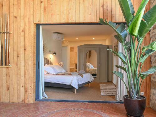 Lovely Apartment In Saint-nazaire-d'aude With Pool
