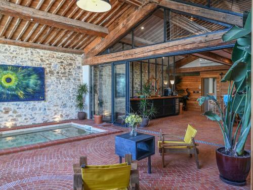 Lovely Apartment In Saint-nazaire-d'aude With Pool