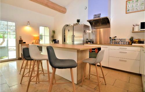 Amazing Home In Saint-paulet-de-caisso With 4 Bedrooms