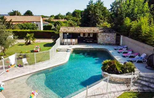 Amazing Home In Saint-paulet-de-caisso With 4 Bedrooms