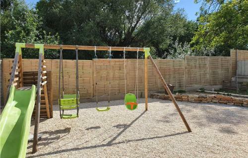 Amazing Home In Saint-paulet-de-caisso With 4 Bedrooms