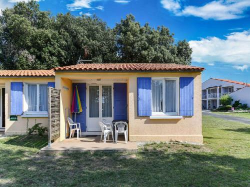 Welcoming Holiday Home In Saint-savinien With Terrace