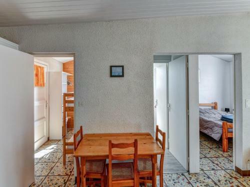 Welcoming Holiday Home In Saint-savinien With Terrace