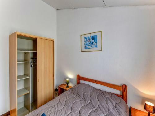 Quaint Holiday Home In Saint-savinien With Private Terrace
