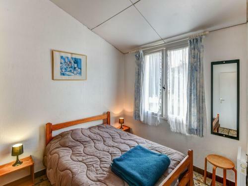 Quaint Holiday Home In Saint-savinien With Private Terrace