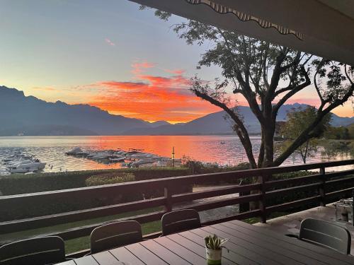 Villa Pieds Dans L'eau (lac D'annecy)