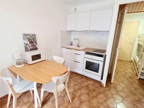 Apartamento Studio Six-fours-les-plages, Studio Flat, 4 Persons - Fr-1-316-289
