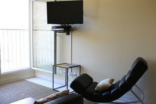 Apartamento Hidden Gem Ancr� Au C?ur De S�te & Vue Sur Mont St Clair