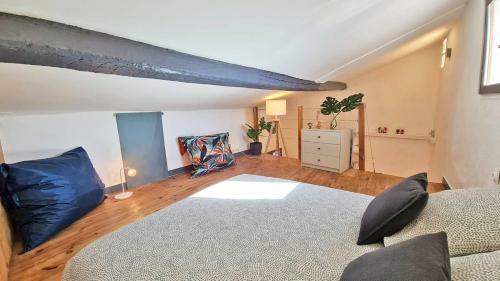 Apartamento Gregbnb-com - T2 Mezzanine / Atypique - Centre Ancien
