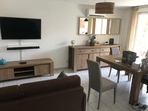Apartamento T2 Jardinet Avec Piscine, Parking Et Tennis