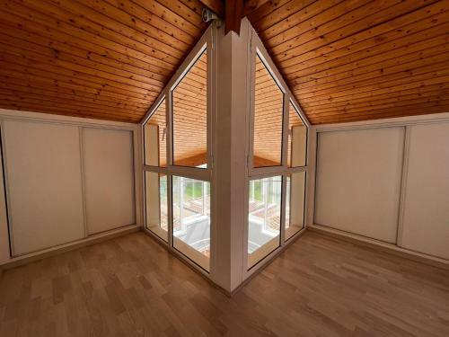 Villa Urrugne, 6 Bedrooms, 12 Persons - Fr-1-239-766