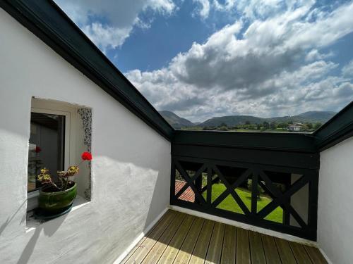 Villa Urrugne, 6 Bedrooms, 12 Persons - Fr-1-239-766