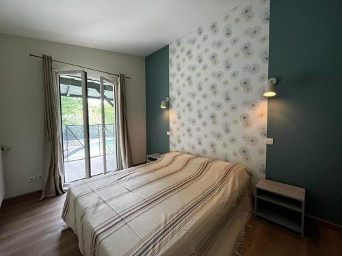 Villa Urrugne, 6 Bedrooms, 12 Persons - Fr-1-239-766