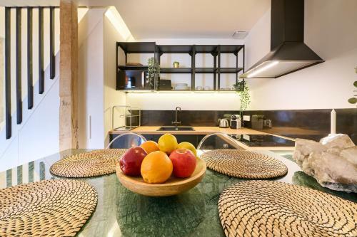 Apartamento Duplex Standing 7min?fontainebleau-insead?45min?paris