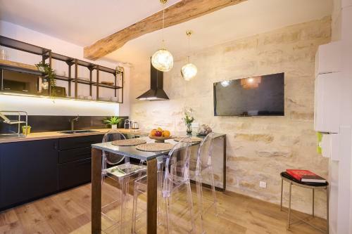 Apartamento Duplex Standing 7min?fontainebleau-insead?45min?paris