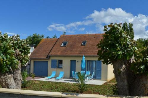 La Maison Aux Volets Bleus