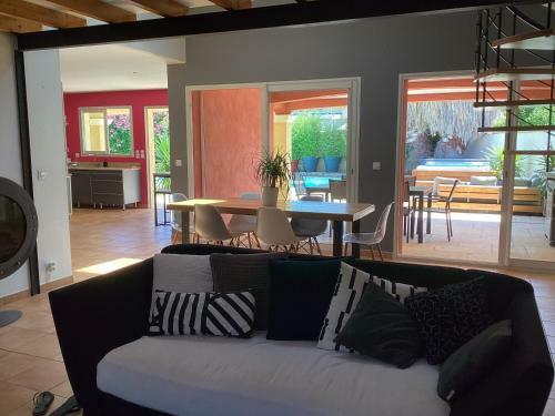 Apartamento 601 Villa Avec Piscine Et Jacuzzi � Vic La Gardiole