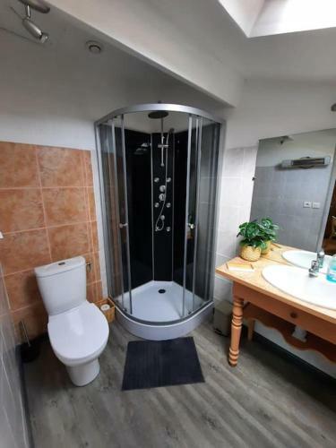 Villa Et Sa Piscine Priv�e, Au Calme