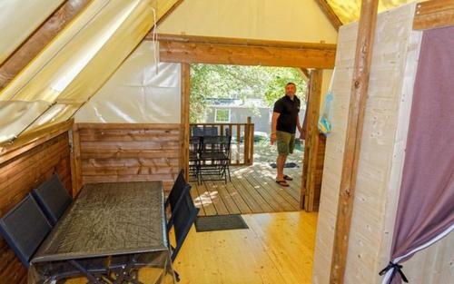 Camping Les Rives Du Lac De Vinca