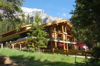 Moraine Lake Lodge