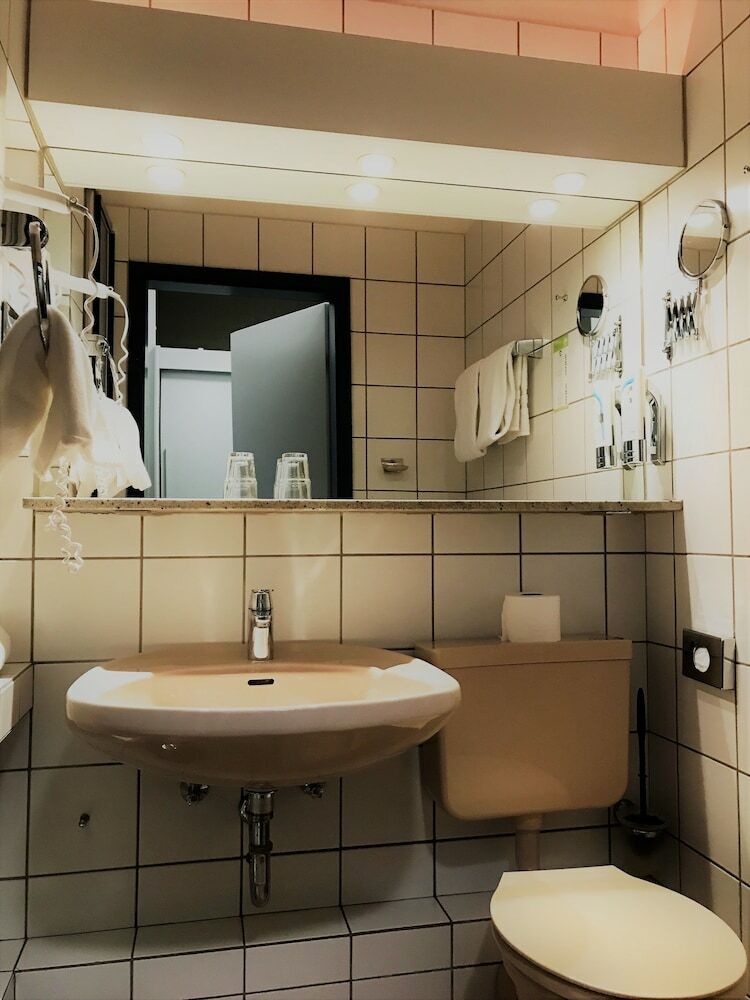 Hostal Hotel Senator