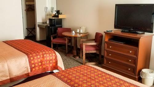 Ivey's Motor Lodge
