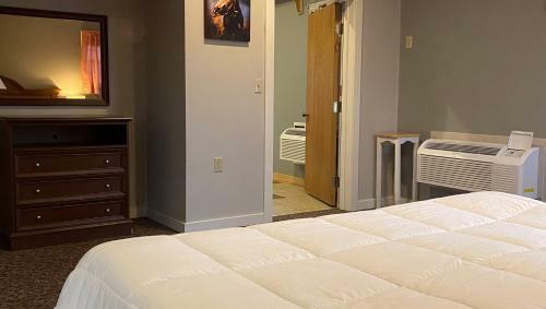 Ivey's Motor Lodge