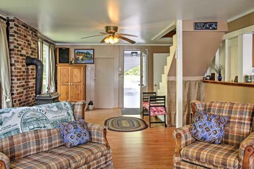 Peaceful Fishermans Paradise With Deck And Fire Pit!