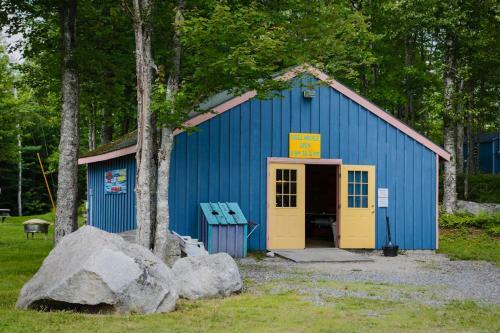 Patten Pond Camping Resort Apartment 1