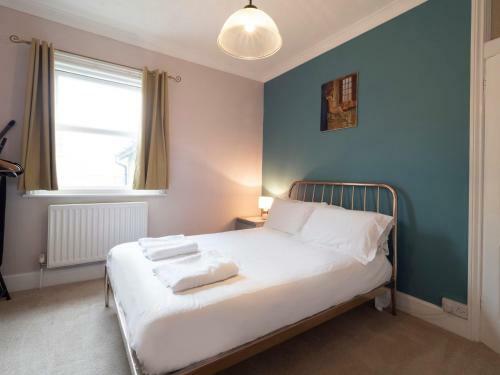 Westbrook Road - Top Floor Apartment With Sea Views From Front Door