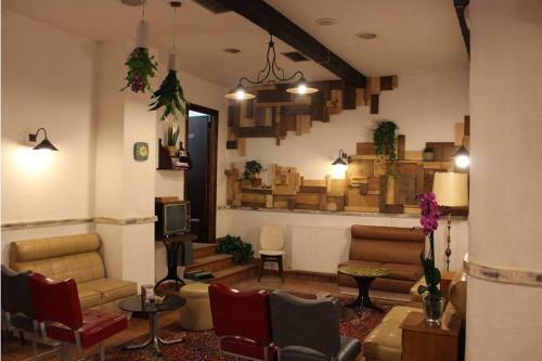 Hostal Mon Comeysue�a Guesthouse