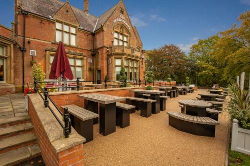 Woodthorpe Hotel