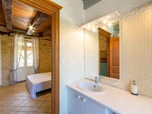 Fantastic Holiday Home In D�gagnac With Jacuzzi