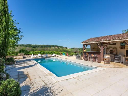 Fantastic Holiday Home In D�gagnac With Jacuzzi