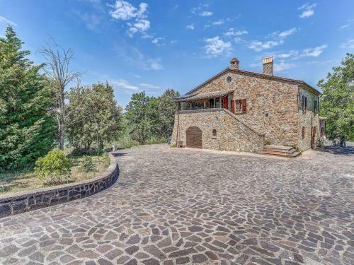 Elegant Holiday Home In Castel Viscardo With Terrace And Bbq