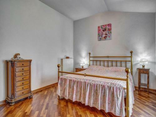 Elegant Holiday Home In Castel Viscardo With Terrace And Bbq
