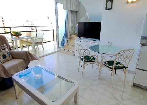 Apartamento Skol 701. One Bedroom Duplex With Exceptional Sea Views.