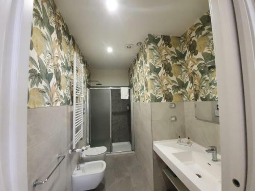 Hostal Monza City Rooms & Studios