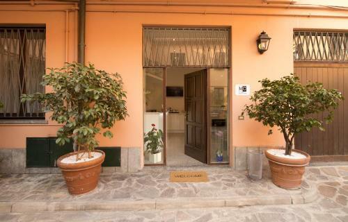 Hostal Monza City Rooms & Studios