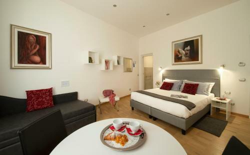 Hostal Monza City Rooms & Studios